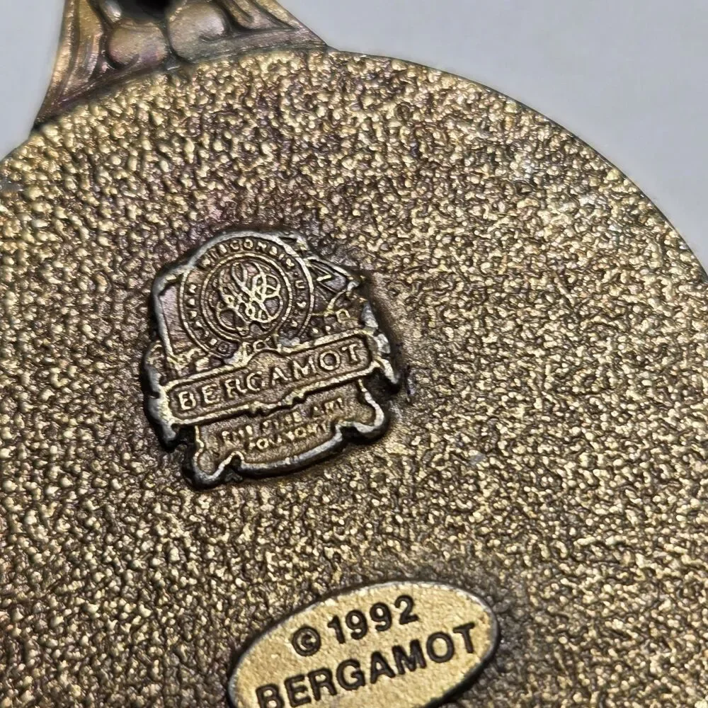 Vintage 1992 Bergamot Brass Works Chicago Skyline Souvenir Keychain Key Fob 3D